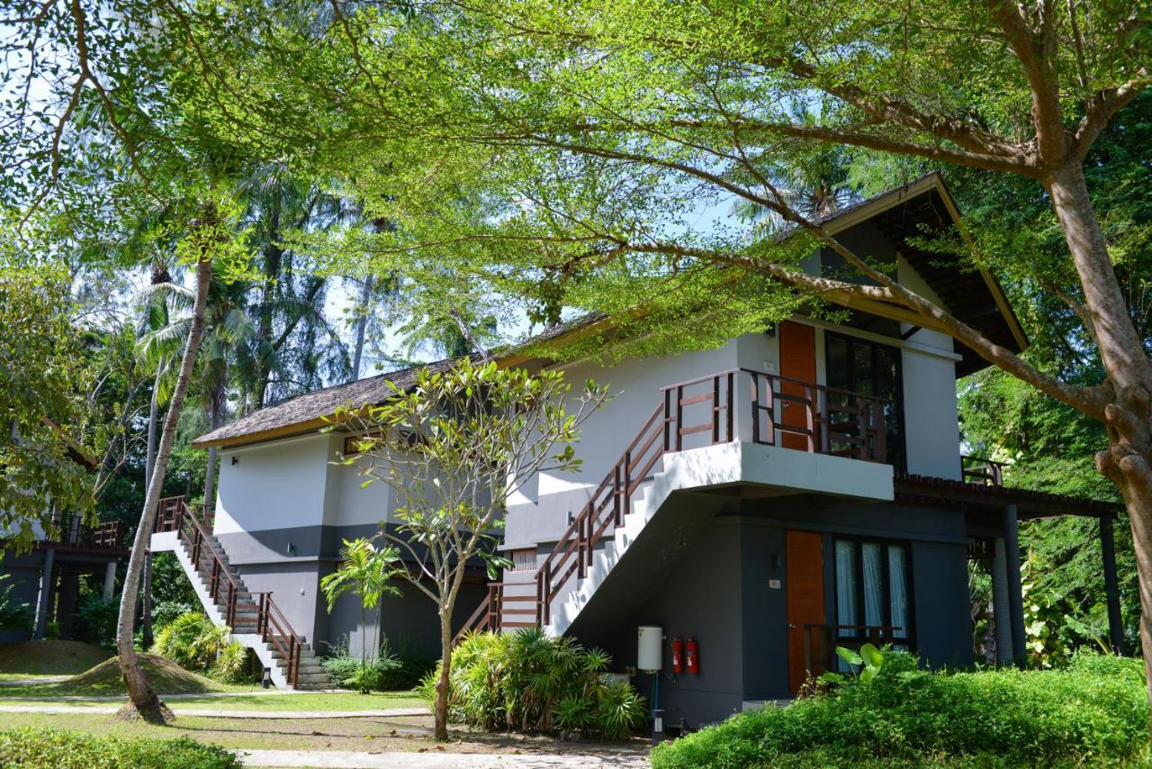 Twin Lotus Resort And Spa - Sha Plus - Adult Only "November - April" Koh Lanta Exterior photo